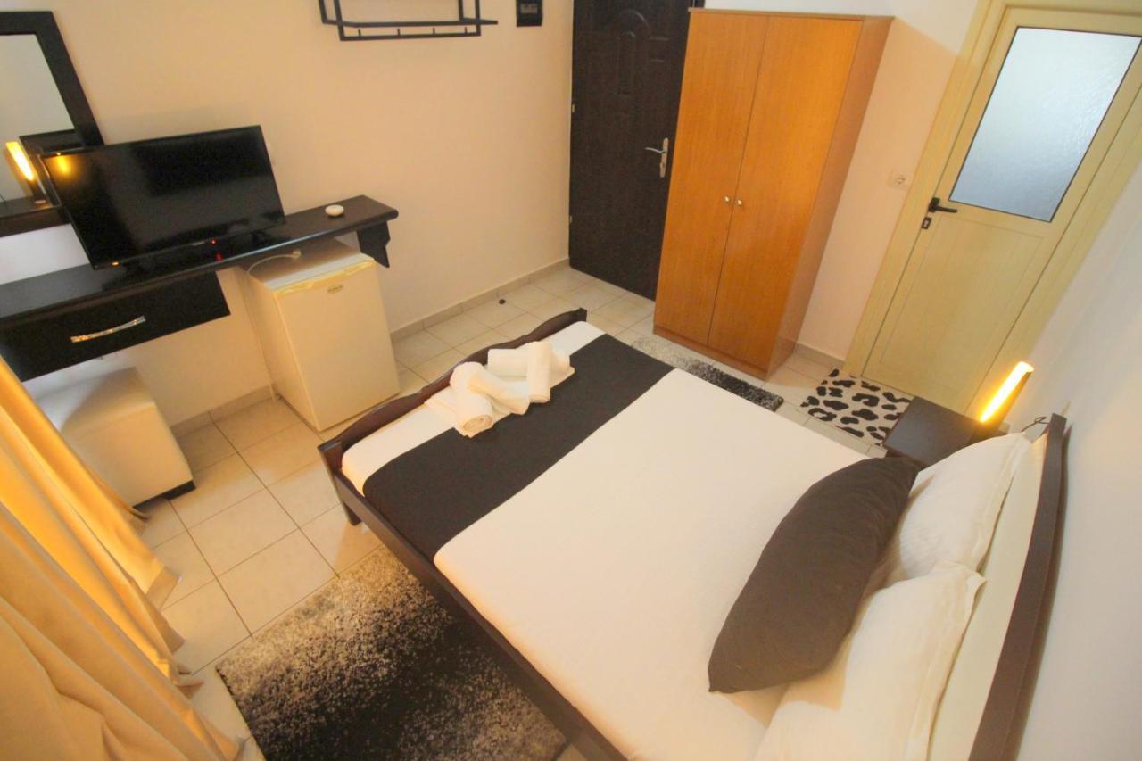 Jericho Rooms Sarandë Exteriör bild