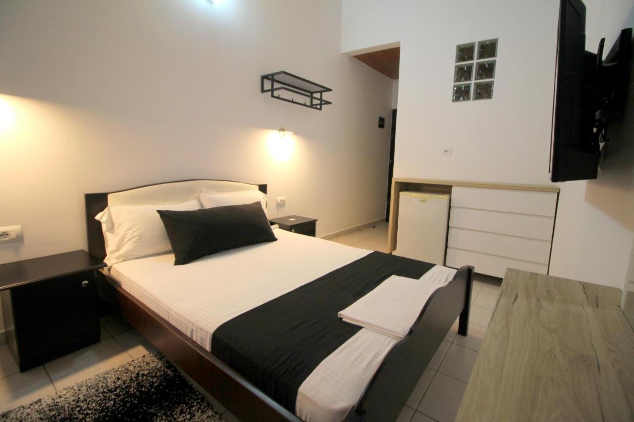 Jericho Rooms Sarandë Exteriör bild